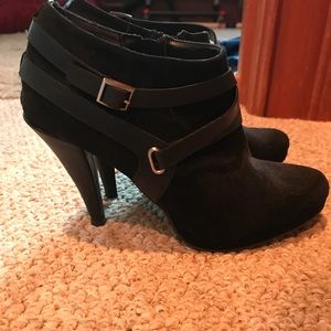 Black ankle heels